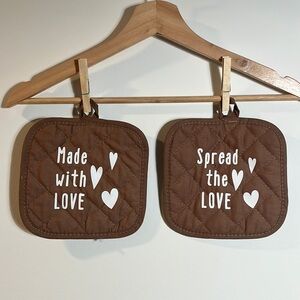 NWOT Brown Quilted Pot Holders (2) with White Text
